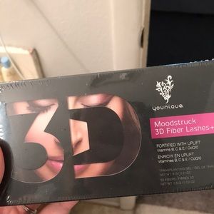 Younique mood struck & 3D fibers